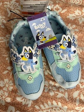 Children's Pastel Blue Floral Accent Sneakers